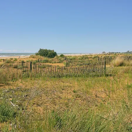 Relax Just 150mt From The - Beahost *