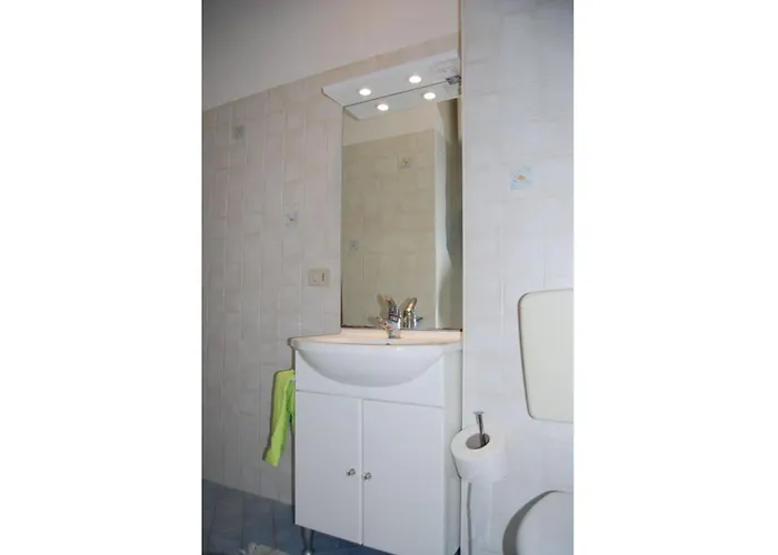 Relax Just 150mt From The - Beahost Бибионе